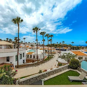https://la-rosa-de-los-vientos-luxury-apartment.tenerifehoteles.net